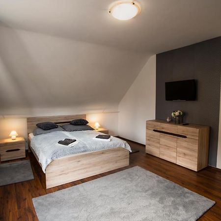 Szitakoeto Apartman Егер Екстериор снимка
