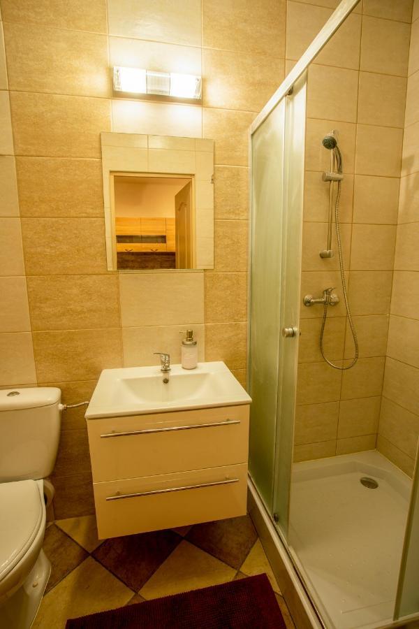 Szitakoeto Apartman Егер Екстериор снимка