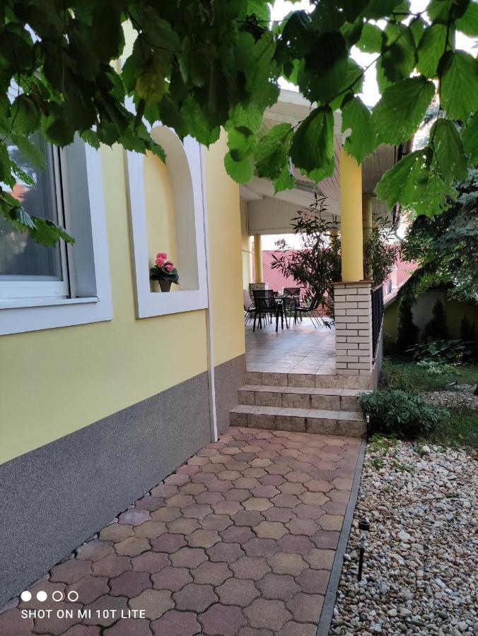 Szitakoeto Apartman Егер Екстериор снимка