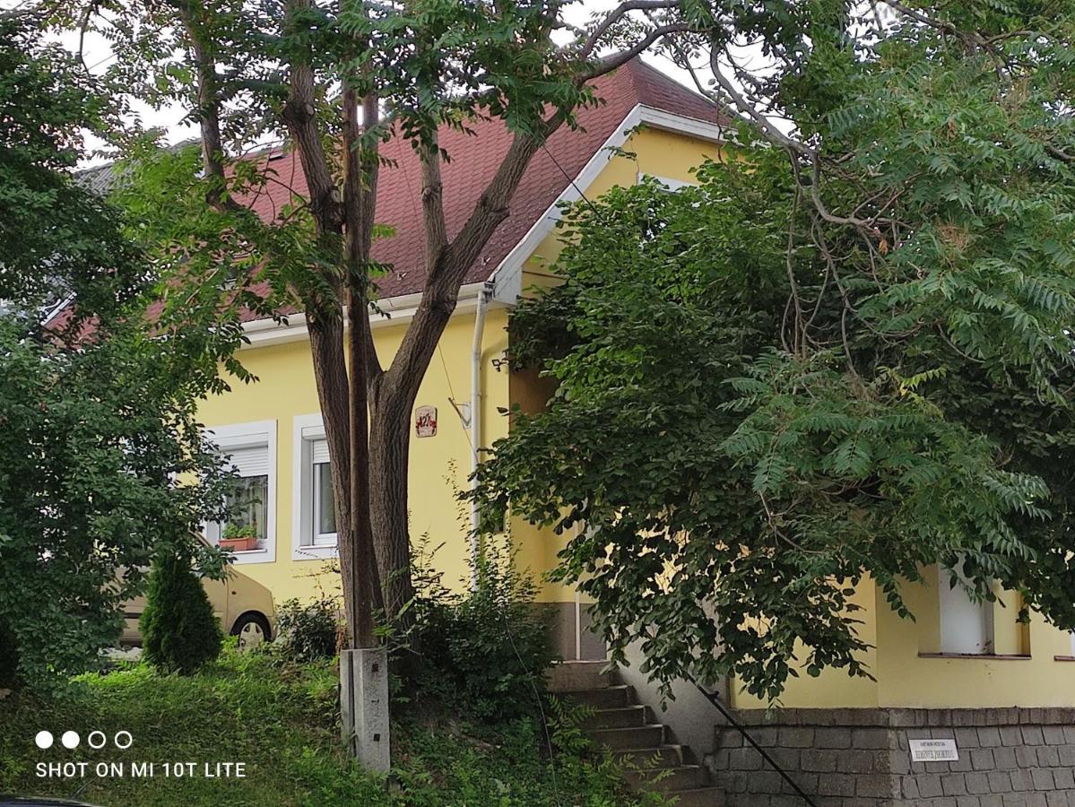 Szitakoeto Apartman Егер Екстериор снимка